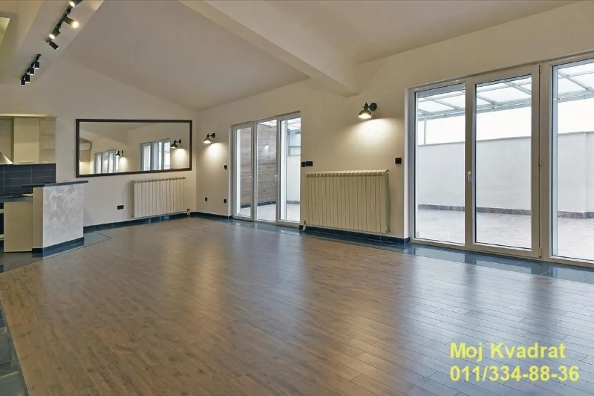Prodaja, trosoban stan, 172m², Voždovac Sve Podlokacije, Beograd