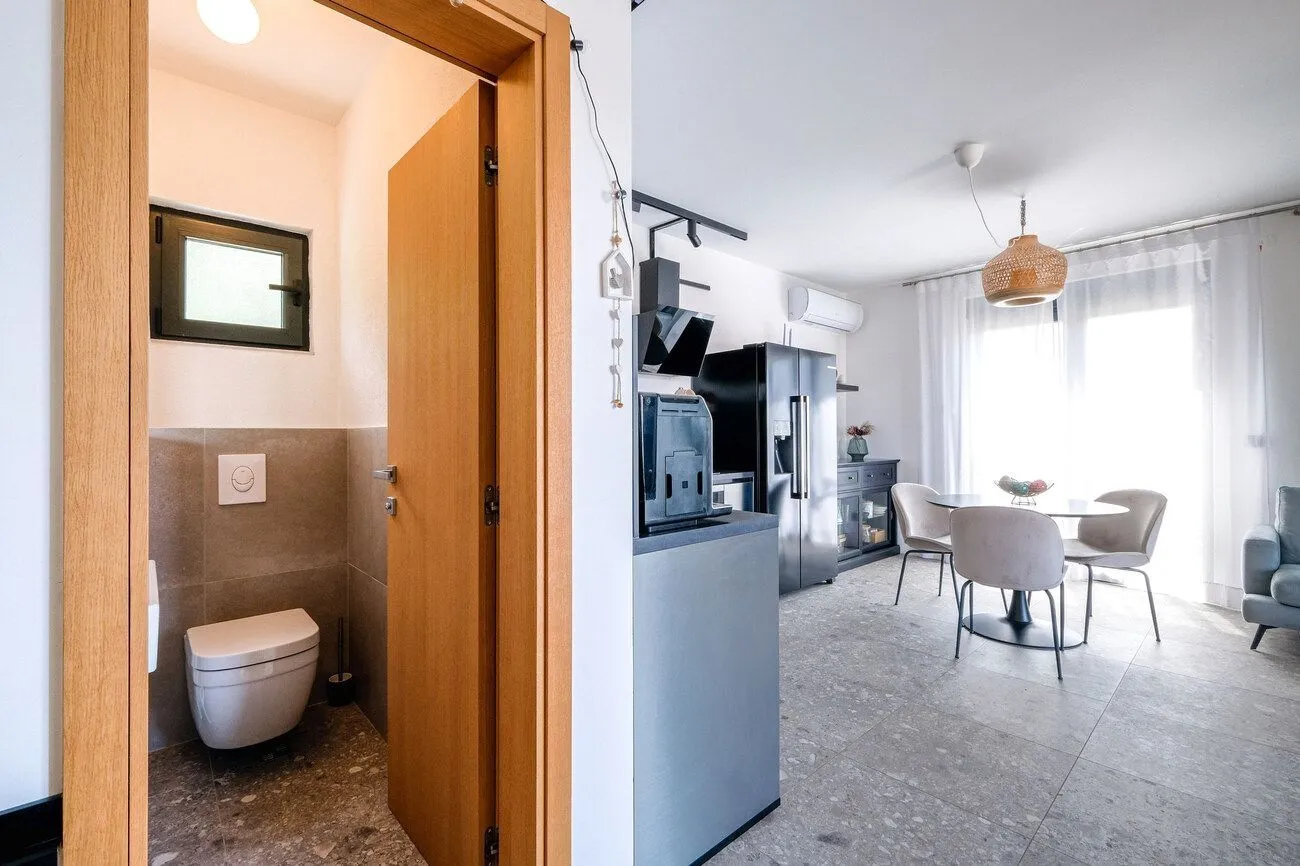 Prodaja, trosoban stan, 77m², Tivat, Crna Gora