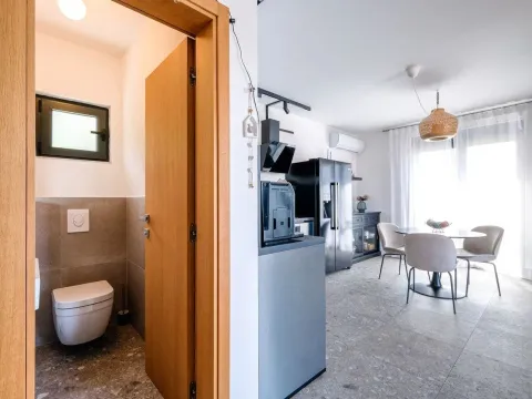 Prodaja, trosoban stan, 77m², Tivat, Crna Gora - image 19