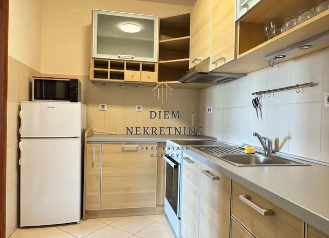 Izdavanje, jednosoban stan, 48m², Preko Morače, Podgorica