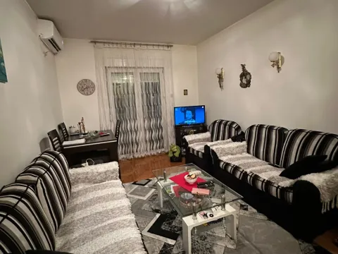 Prodaja, jednosoban stan, 49m², Pobrežje, Podgorica - image 1
