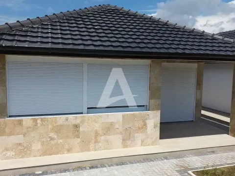 Sale, house, 92m², Ulcinj, Crna Gora - image 11