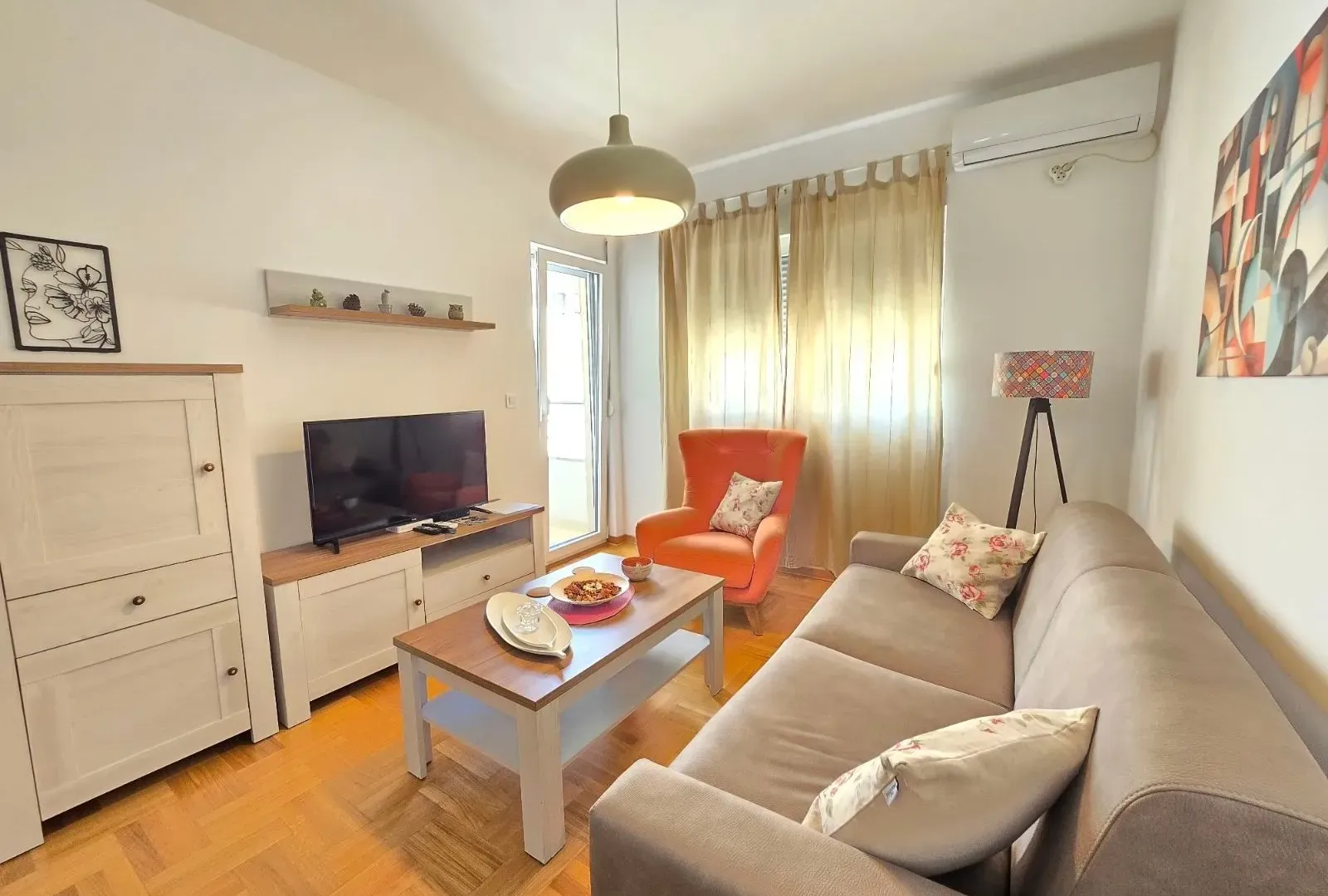 Rent, one bedroom apartment, 47m², Budva, Crna Gora