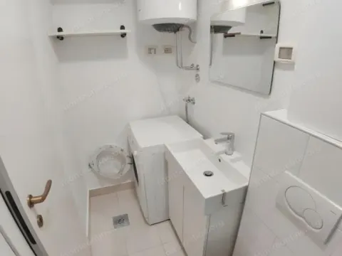 Prodaja, dvosoban stan, 75m², City Kvart, Podgorica - image 10