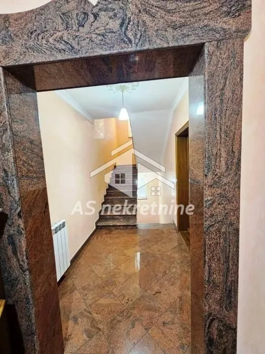 Rent, four bedroom apartment, 115m², Savski Venac, Beograd