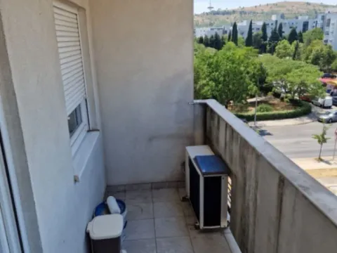 Izdavanje, dvosoban stan, 65m², Zabjelo, Podgorica - image 12