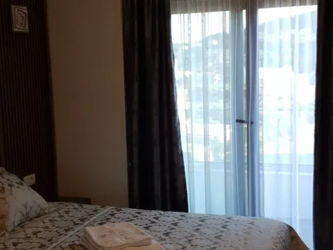 Rent, one bedroom apartment, 50m², Ulcinj, Crna Gora - image 7