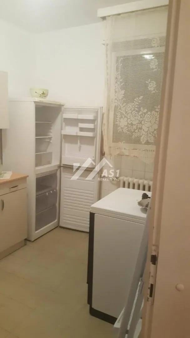 Izdavanje, trosoban stan, 85m², Liman 2, Novi Sad Sve Podlokacije