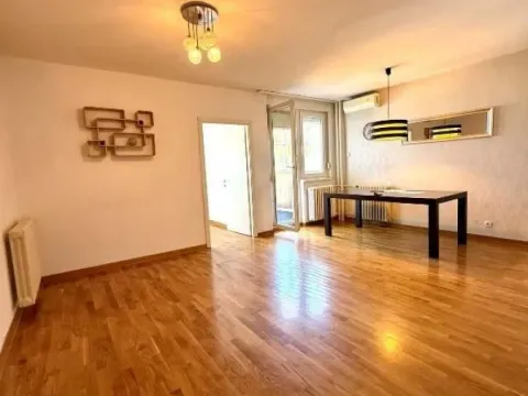 Stan in Voždovac Sve Podlokacije