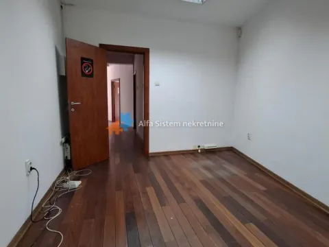 Izdavanje, poslovni prostor, 106m², Stari Grad, Beograd - image 9