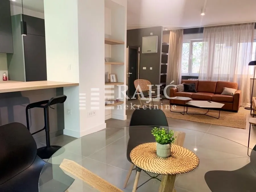 Rent, two bedroom apartment, 65m², Topličin venac, Beograd