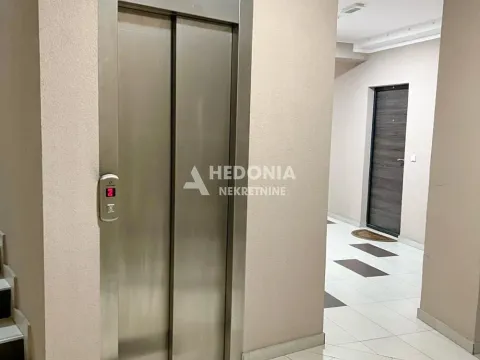 Sale, one bedroom apartment, 38m², Savski Venac, Beograd - image 12