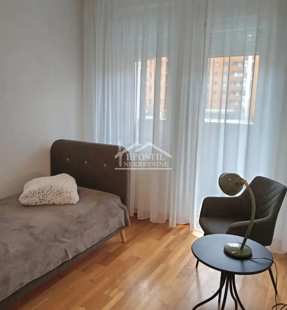 Prodaja, trosoban stan, 81m², Novi Beograd Sve Podlokacije, Beograd