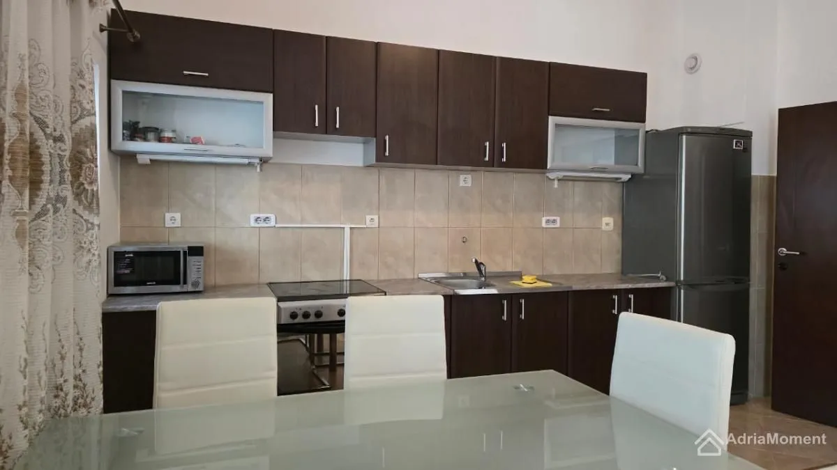 Prodaja, dvosoban stan, 74m², Petrovac, Budva