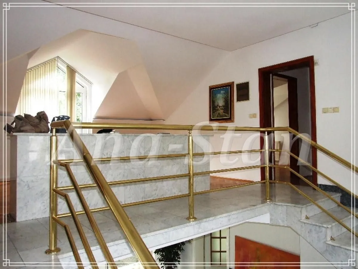 Rent, office space, 250m², Zemun Sve Podlokacije, Beograd