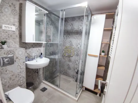 Rent, two bedroom apartment, 86m², Centar, Podgorica - image 9