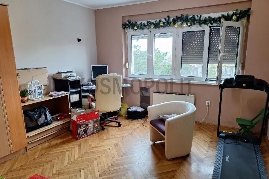 Prodaja, trosoban stan, 83m², Centar, Pančevo
