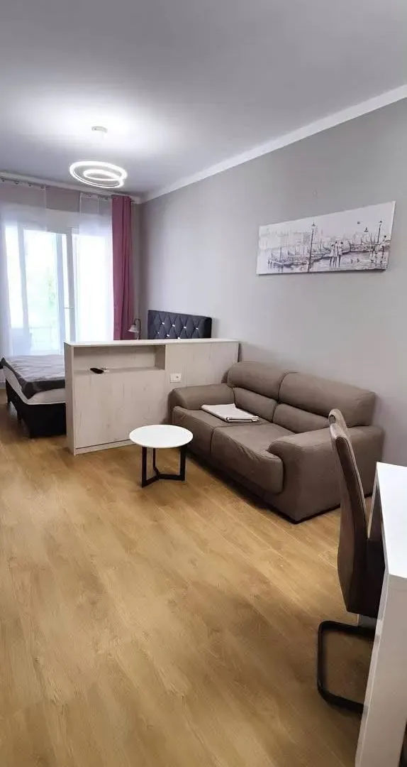Izdavanje, jednosoban stan, 53m², Centar, Budva