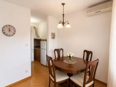 Izdavanje, dvosoban stan, 51m², Novi Beograd Blok 22, Novi Beograd Sve Podlokacije - image 4