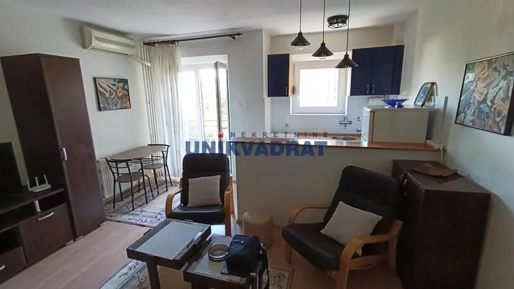 Izdavanje, jednosoban stan, 35m², Cerak, Beograd