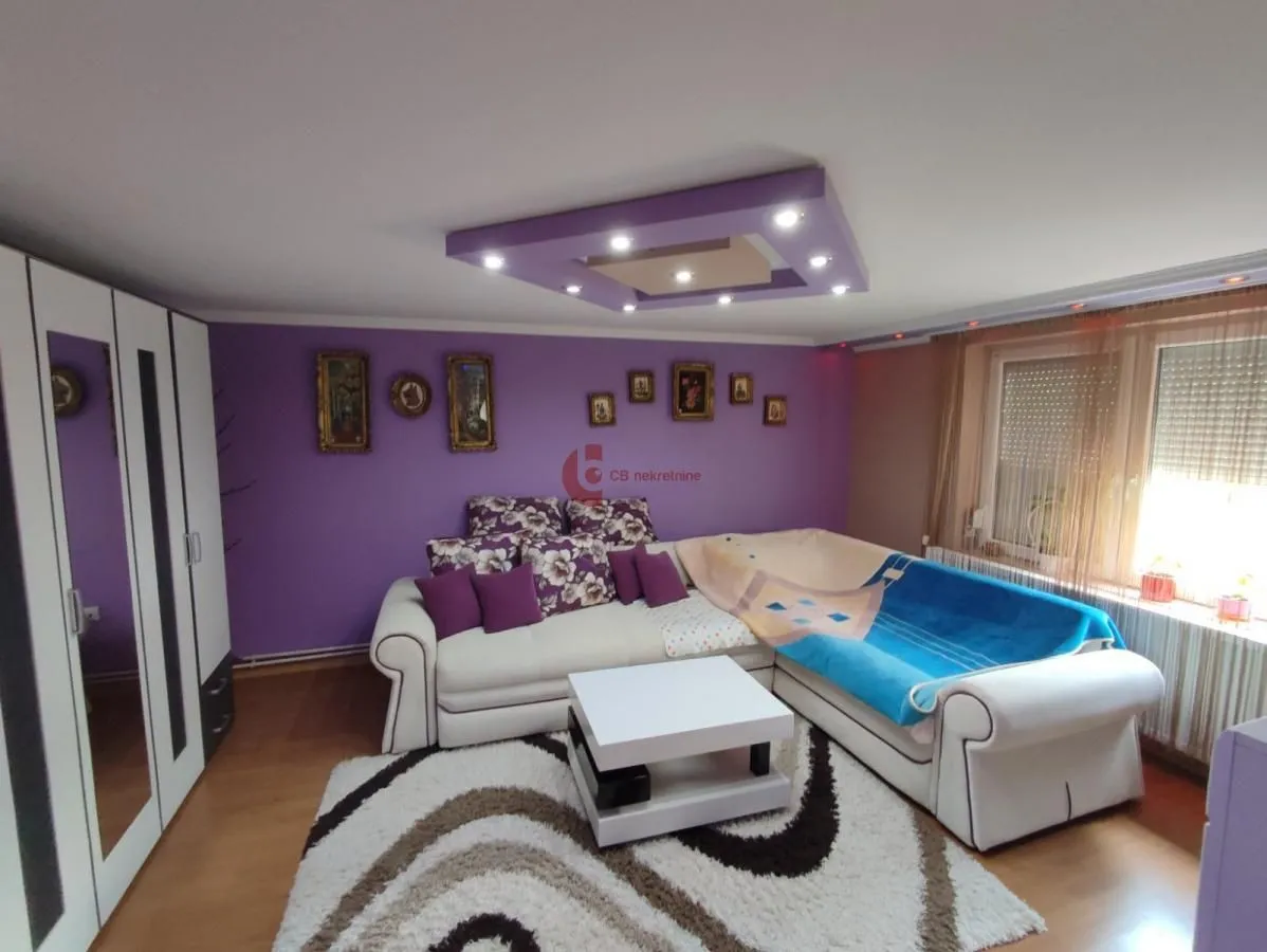 Prodaja, kuća, 313m², Peščara, Subotica