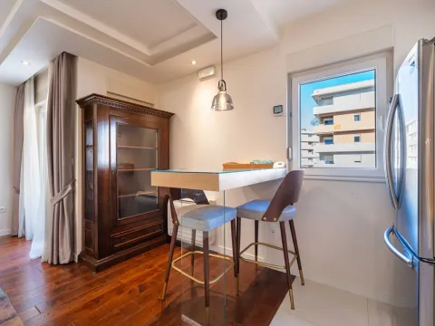 Izdavanje, dvosoban stan, 68m², Central Point, Podgorica - image 4