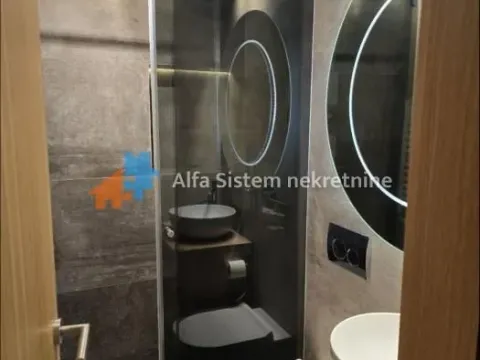 Izdavanje, četvorosoban stan, 120m², Stari Grad, Beograd - image 8