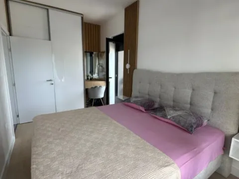 Sale, one bedroom apartment, 54m², Bečići, Budva - image 12