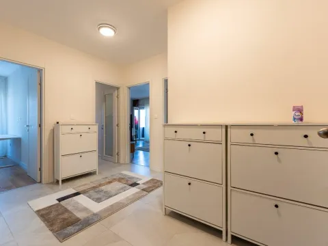 Rent, two bedroom apartment, 73m², Central Point, Podgorica - image 9