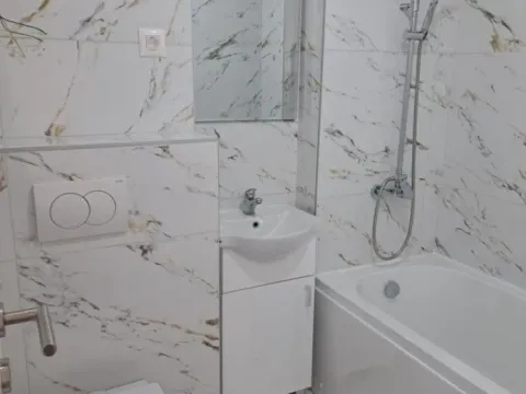 Sale, three bedroom apartment, 93m², Blok 5, Podgorica - image 11