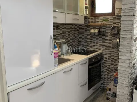 Rent, two bedroom apartment, 58m², Dalmatinska ulica, Podgorica - image 8