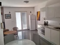 Sale, two bedroom apartment, 75m², Bečići, Budva - image 4