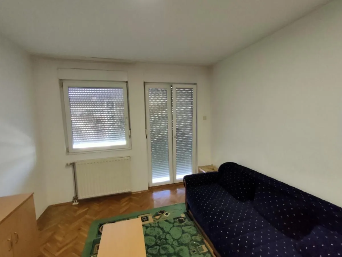 Izdavanje, garsonjera, 25m², Grbavica, Novi Sad Sve Podlokacije