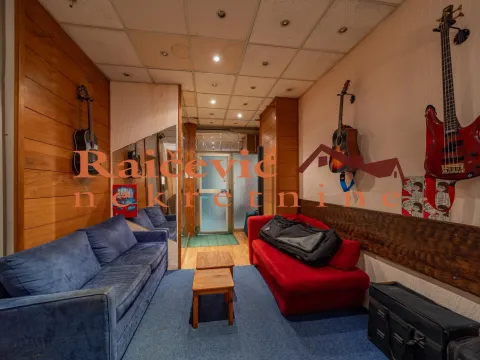 Prodaja, poslovni prostor, 45m², Centar, Stara Pazova - image 2