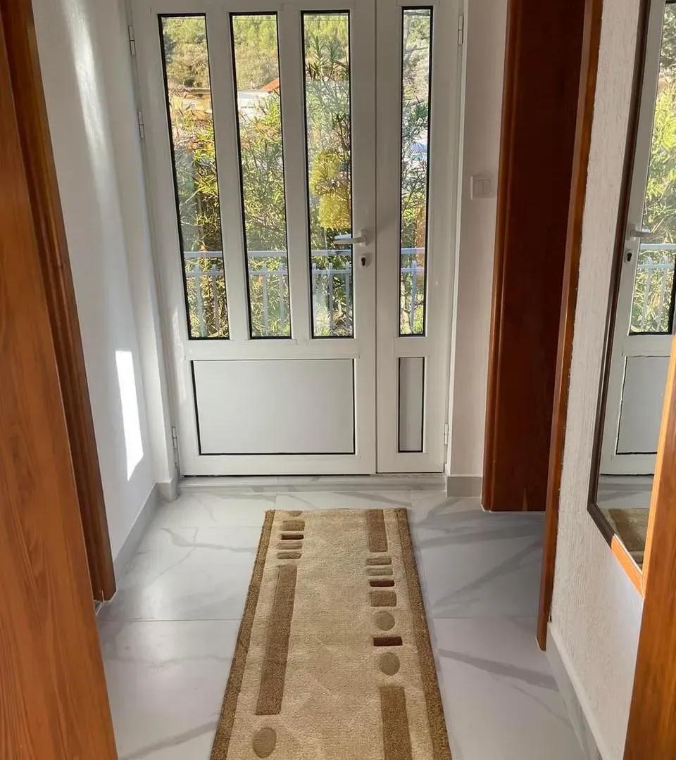 Rent, one bedroom apartment, 70m², Dumidran, Tivat