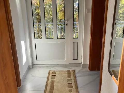 Izdavanje, jednosoban stan, 70m², Dumidran, Tivat - image 16