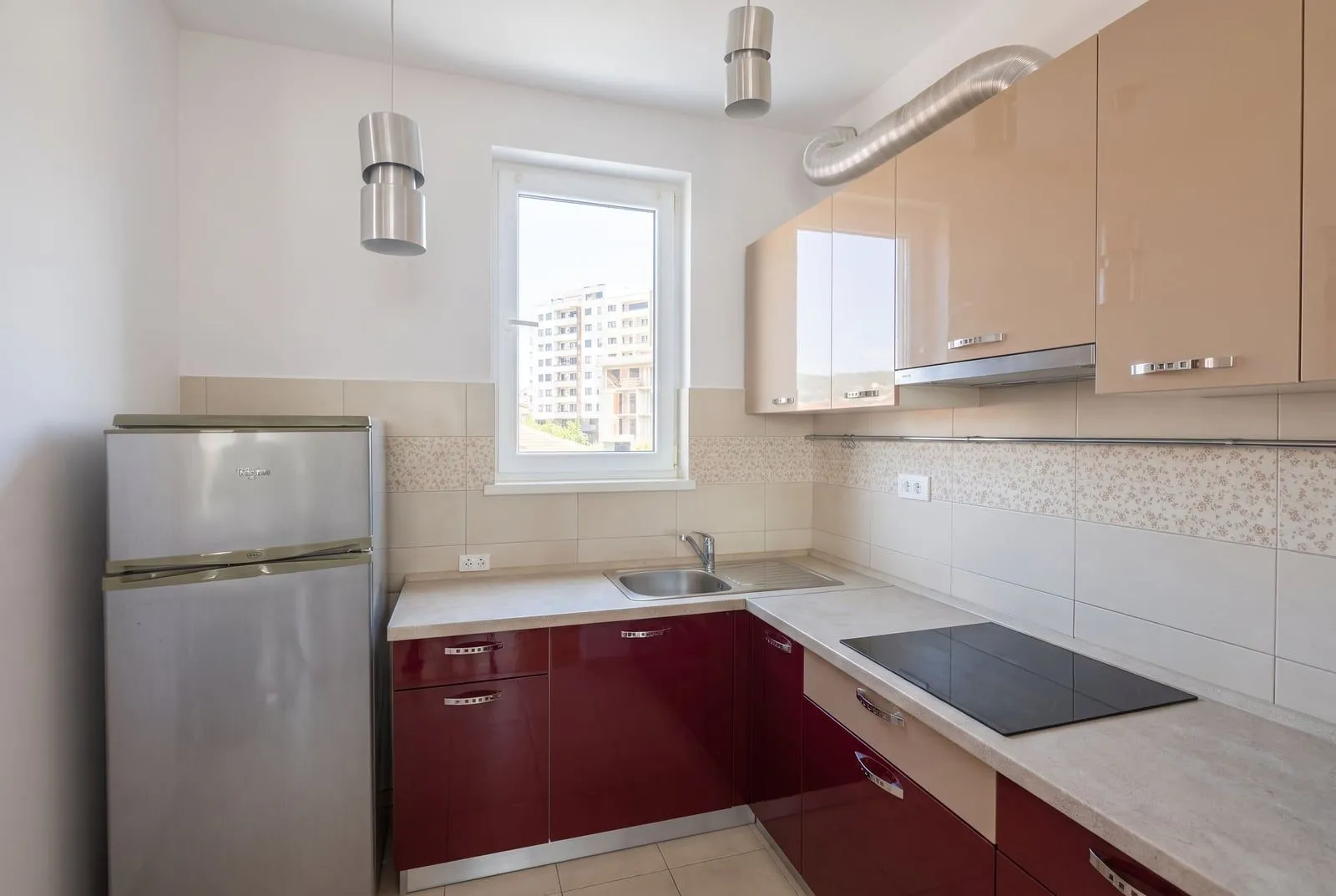 Rent, two bedroom apartment, 57m², Bečići, Budva
