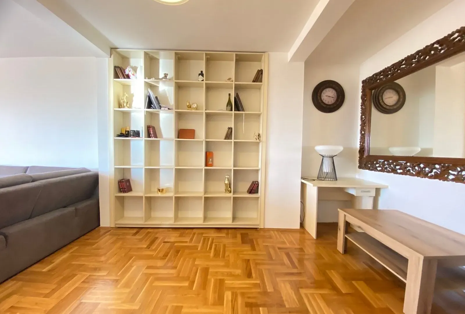 Prodaja, dvosoban stan, 90m², Centar, Podgorica