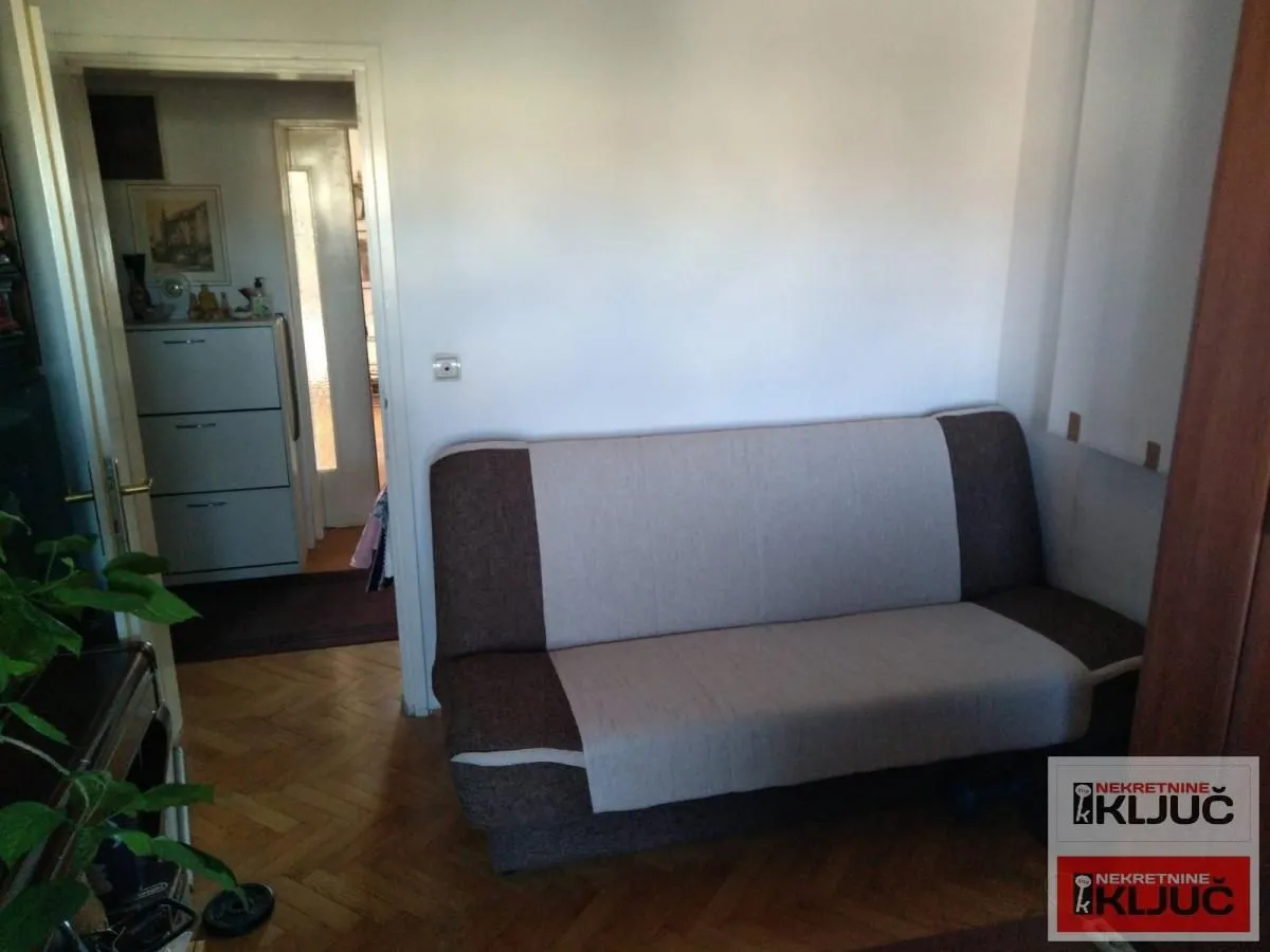 Prodaja, trosoban stan, 79m², Bulevar Oslobodjenja, Novi Sad Sve Podlokacije