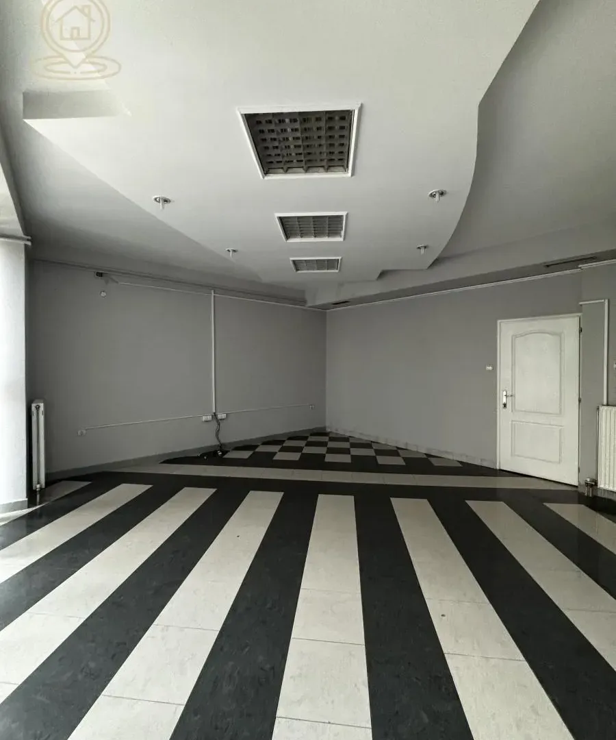 Rent, office space, 450m², Marger, Niš