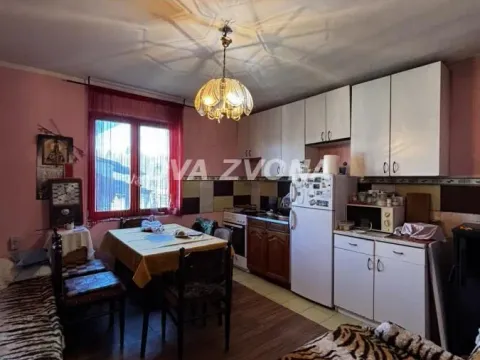 Prodaja, kuća, 173m², Čortanovci, Inđija - image 4