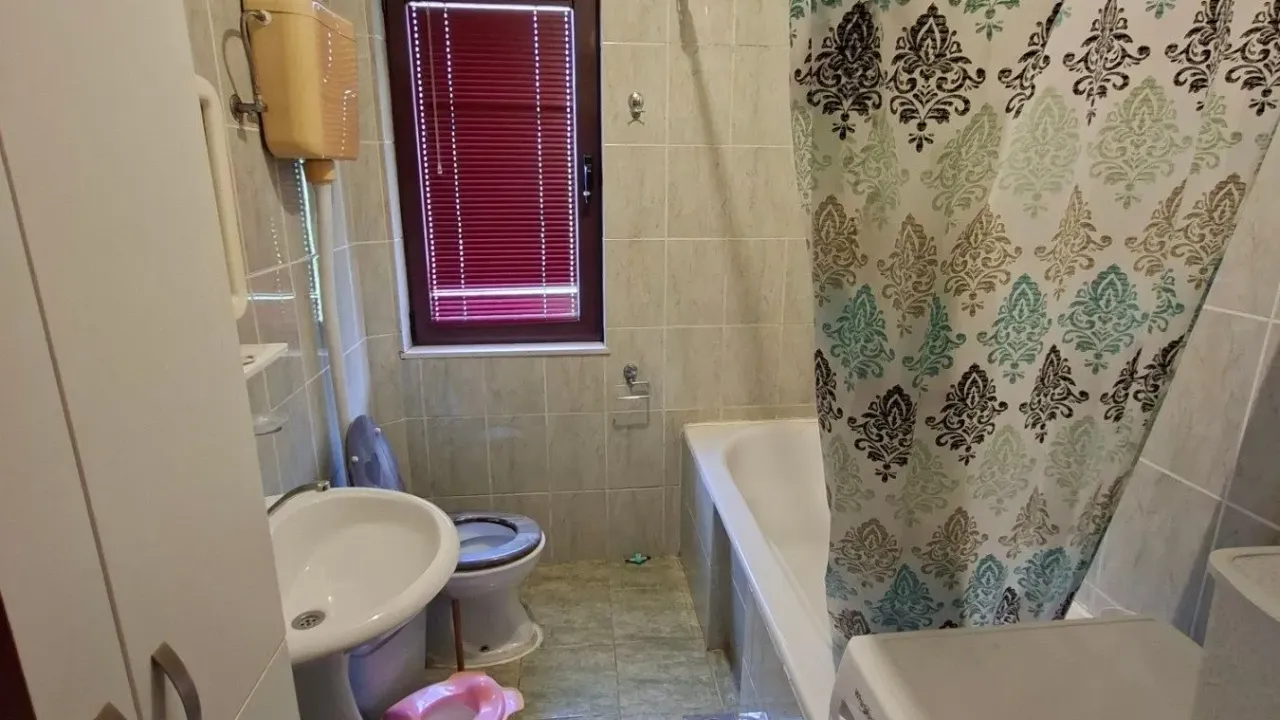Rent, office space, 90m², Pobrežje, Podgorica