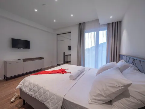 Prodaja, dvosoban stan, 140m², Bečići, Budva - image 12