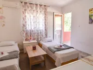 Izdavanje, garsonjera, 30m², Radanovići, Kotor - image 1