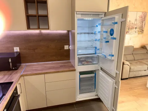 Rent, two bedroom apartment, 75m², City Kvart, Podgorica - image 8