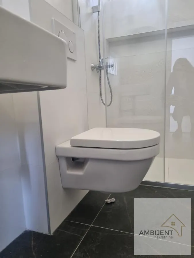 Sale, three bedroom apartment, 78m², Južni Bulevar, Vračar Sve Podlokacije