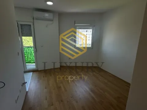 Rent, office space, 28m², Zabjelo, Podgorica - image 10