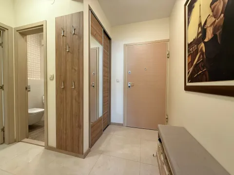 Prodaja, dvosoban stan, 72m², City Kvart, Podgorica - image 7