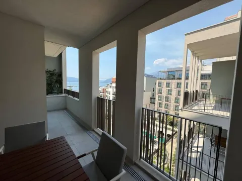 Prodaja, jednosoban stan, 75m², Boka Place, Tivat - image 10