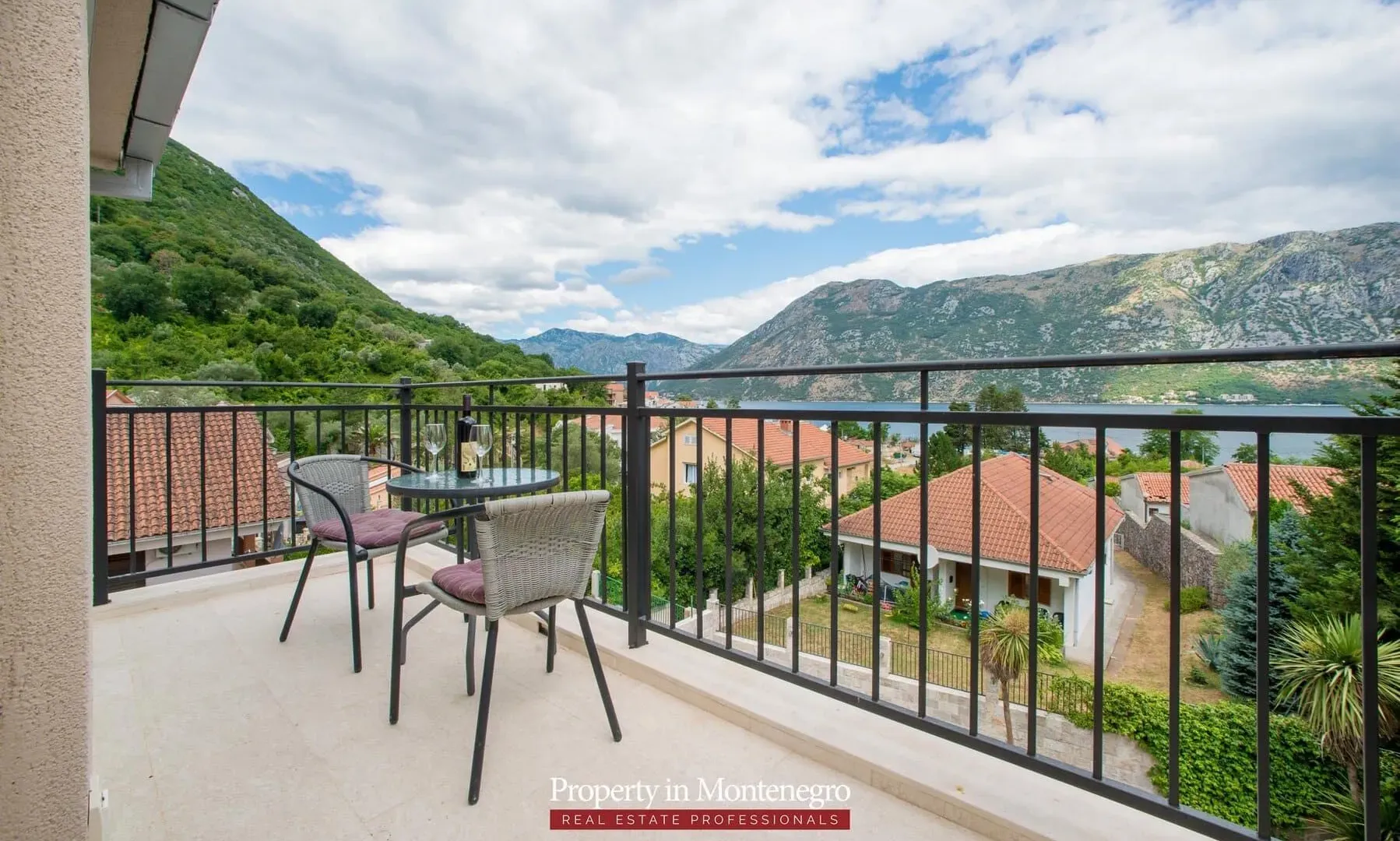 Prodaja, kuća, 350m², Stoliv, Kotor